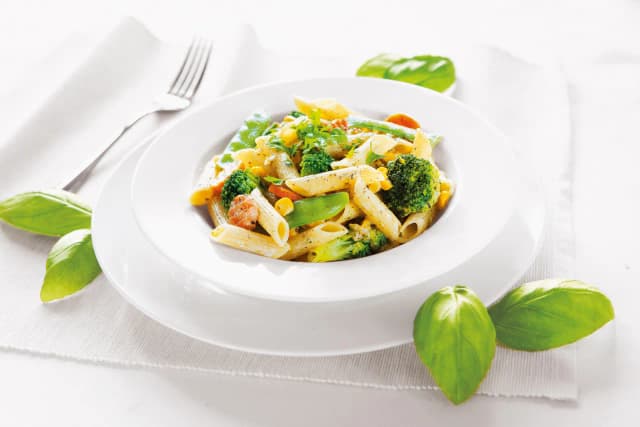 Szybkie i proste przepisy na penne z warzywami, które pokochasz Szybkie i proste przepisy na penne z warzywami, które pokochasz