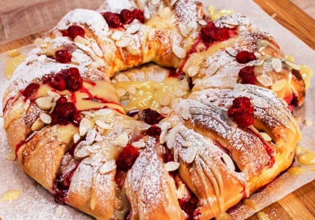 Przepis na bardzo dobre ciasto drożdżowe, które zachwyci smakiem każdego Przepis na bardzo dobre ciasto drożdżowe, które zachwyci smakiem każdego