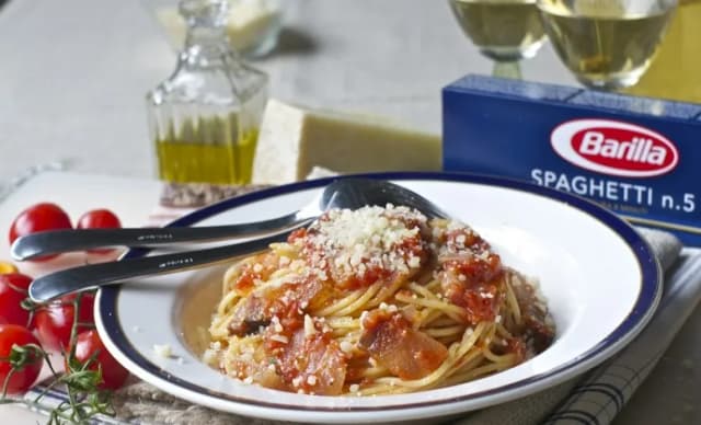 Spaghetti all'Amatriciana: tradycyjny przepis na pyszne danie Spaghetti all'Amatriciana: tradycyjny przepis na pyszne danie