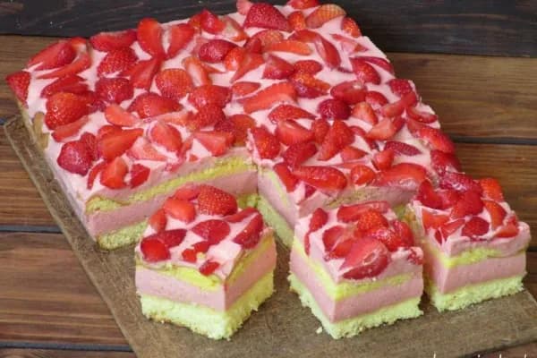 Pyszny przepis na ciasto z serkami Danio, które zachwyci każdego smakosza Pyszny przepis na ciasto z serkami Danio, które zachwyci każdego smakosza