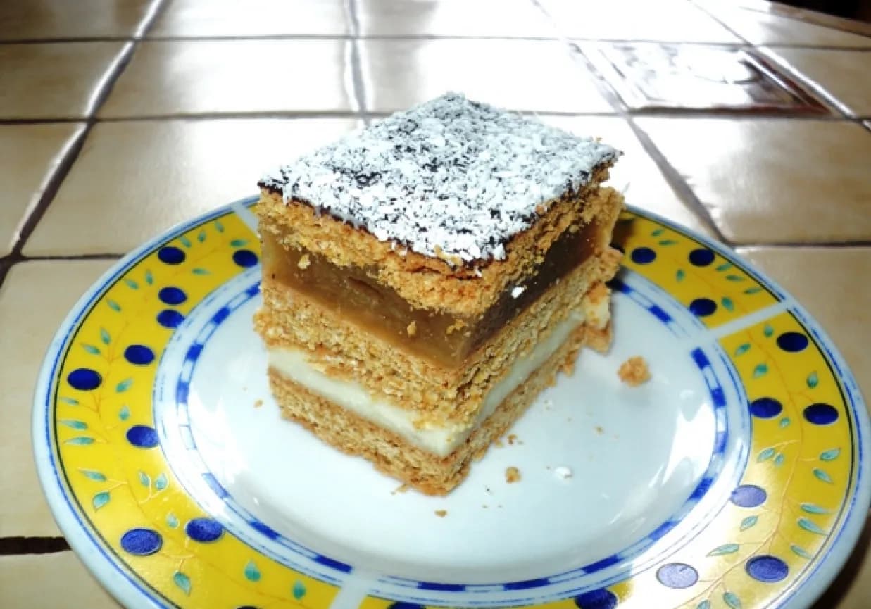 Prosty przepis na ciasto inwalida, które zachwyci każdego smakosza Prosty przepis na ciasto inwalida, które zachwyci każdego smakosza